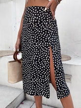 Load image into Gallery viewer, Women&#39;s Black Printed Midi Skirt
