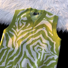 Load image into Gallery viewer, Women&#39;s Retro Printed Sweater Vest
